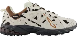 New Balance: Бежевые кроссовки 