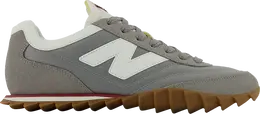 New Balance: Серые кроссовки 