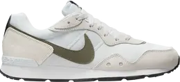 Nike: Белые кроссовки  Venture Runner