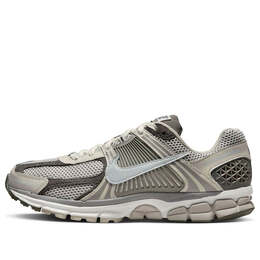 Nike: Светлые кроссовки  Air Zoom