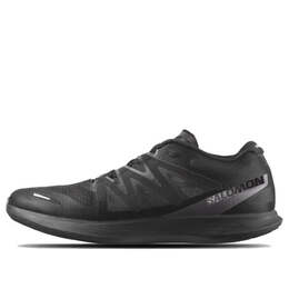 Salomon: Чёрные кроссовки 