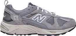 New Balance: Серые кроссовки 