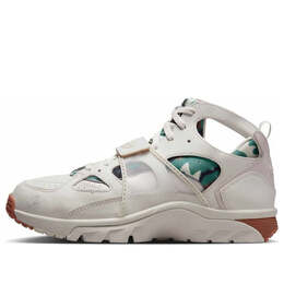 Nike: Светлые кроссовки  Huarache
