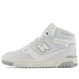 New Balance: Светлые кроссовки 