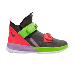 Nike: Серые кроссовки 