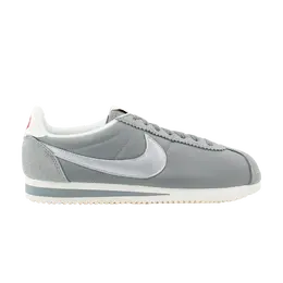 Nike: Серые кроссовки  Classic Cortez