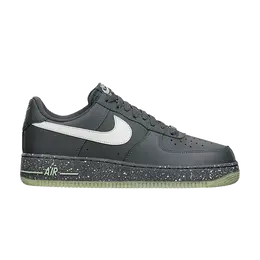 Nike: Тёмные кроссовки  Air Force 1