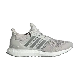 Adidas: Серые кроссовки  UltraBoost