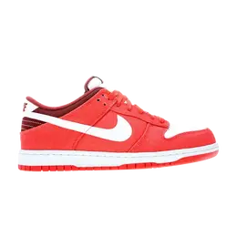 Nike: Красные кроссовки  Dunk Low