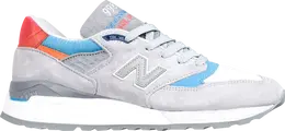 New Balance: Серые кроссовки 