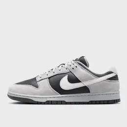 Nike: Серые кроссовки  Dunk Low