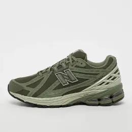 New Balance: Зелёные кроссовки 