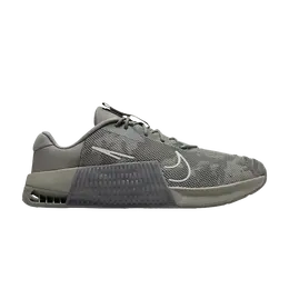 Nike: Серые кроссовки 