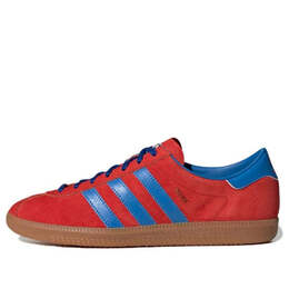 Adidas: Красные кроссовки 