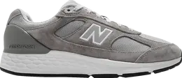 New Balance: Серые кроссовки 