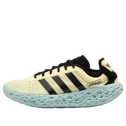 Adidas: Жёлтые кроссовки 