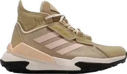 Adidas: Коричневые кроссовки  Terrex
