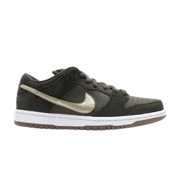 Nike: Зелёные кроссовки  Dunk Low Pro SB