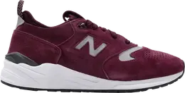 New Balance: Красные кроссовки 