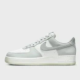 Nike: Белые кроссовки  Air Force 1