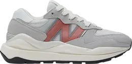 New Balance: Светлые кроссовки  57/40