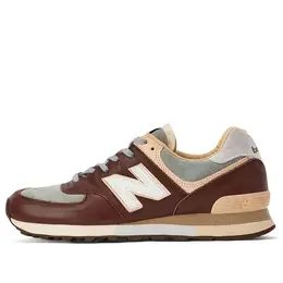 New Balance: Коричневые кроссовки  576