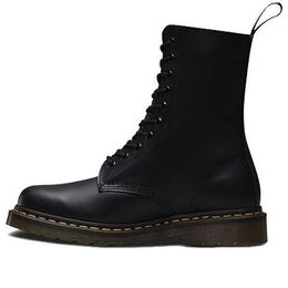 Dr. Martens: Чёрные кроссовки 