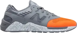 New Balance: Серые кроссовки 