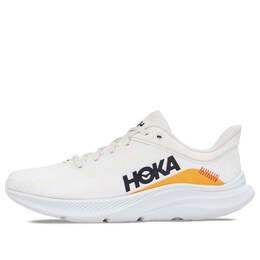 Hoka One One: Оранжевые кроссовки 