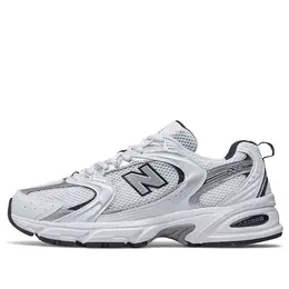 New Balance: Белые кроссовки  530