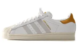 Adidas Originals: Белые кроссовки 