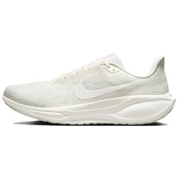 Nike: Белые кроссовки 