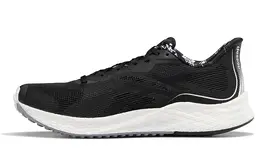 Reebok: Кроссовки 