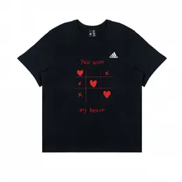 Adidas: Чёрная футболка 