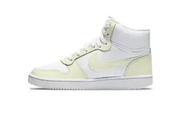 Nike: Жёлтые кроссовки 