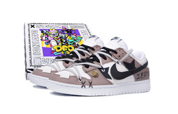Nike: Тёмные кроссовки  Dunk