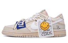 Nike: Белые кроссовки  Dunk