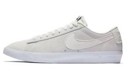 Nike: Белый жакет  SB Blazer