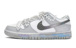 Nike: Серые кроссовки  Dunk