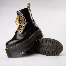 Dr. Martens: Чёрные ботинки  Jadon