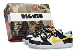 Nike: Жёлтые кроссовки  Dunk