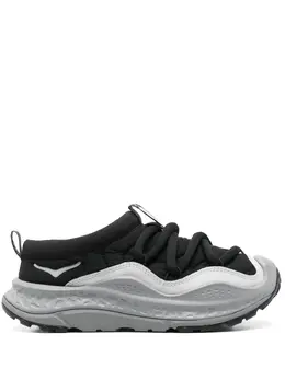 HOKA: Чёрные кроссовки 