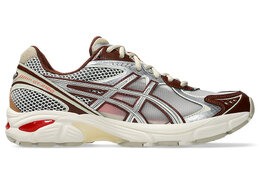 Asics: Коричневые кроссовки 