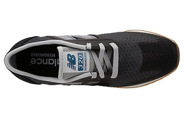 New Balance: Кроссовки 