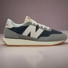 New Balance: Серые кроссовки  237