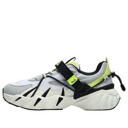 Fila: Белые кроссовки 