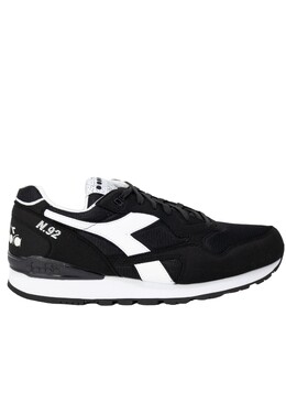 Diadora: Чёрные кроссовки 