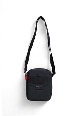 Tommy Hilfiger: Чёрная сумка 