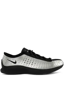 Nike: Серебристые кроссовки  Air