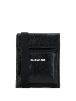Balenciaga: Чёрная сумка через плечо  Explorer